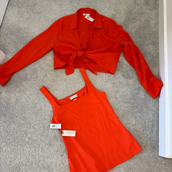 2 for 1 - Connection Blouse  Medium NWT and Aritzia Contour top L NWT - Picture 2 of 6